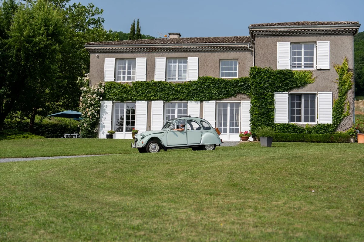 Vue sur le toit et les cheminées de la Villa Saint-Lager