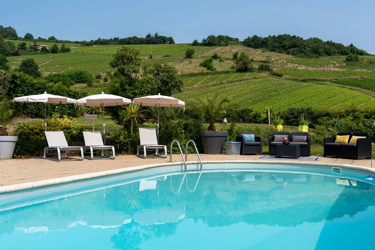 Allées fleuries du jardin de la Villa