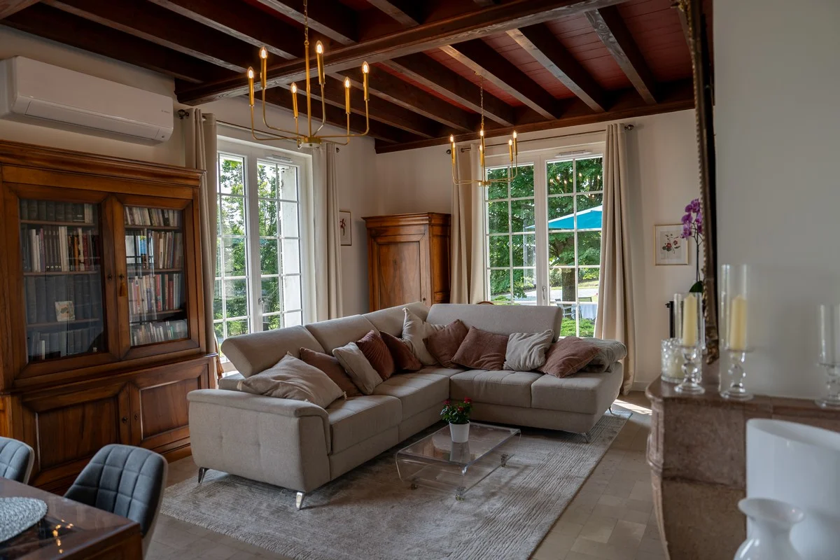 Mobilier ancien et objets de charme dans les salons