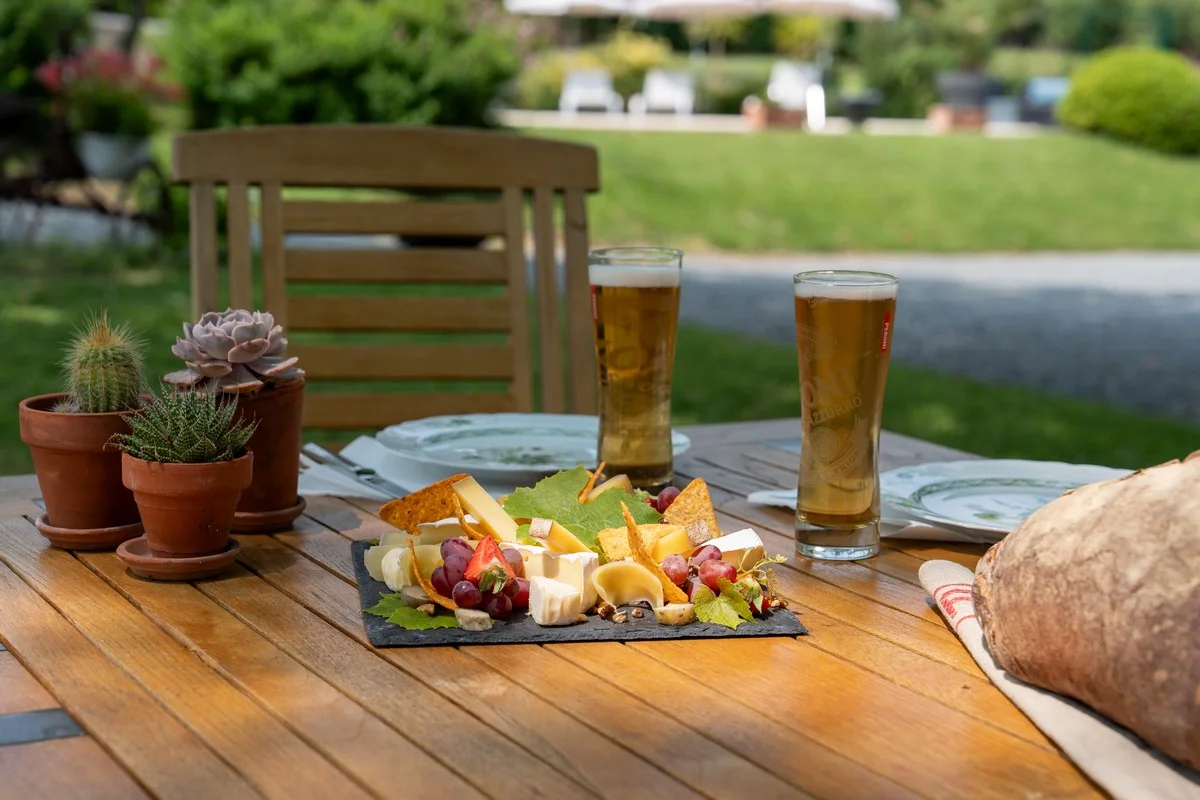 Détail d'une assiette gourmande de la table d'hôtes