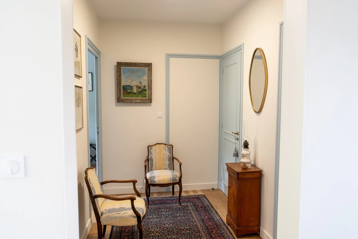 Mobilier ancien et objets de charme dans les salons
