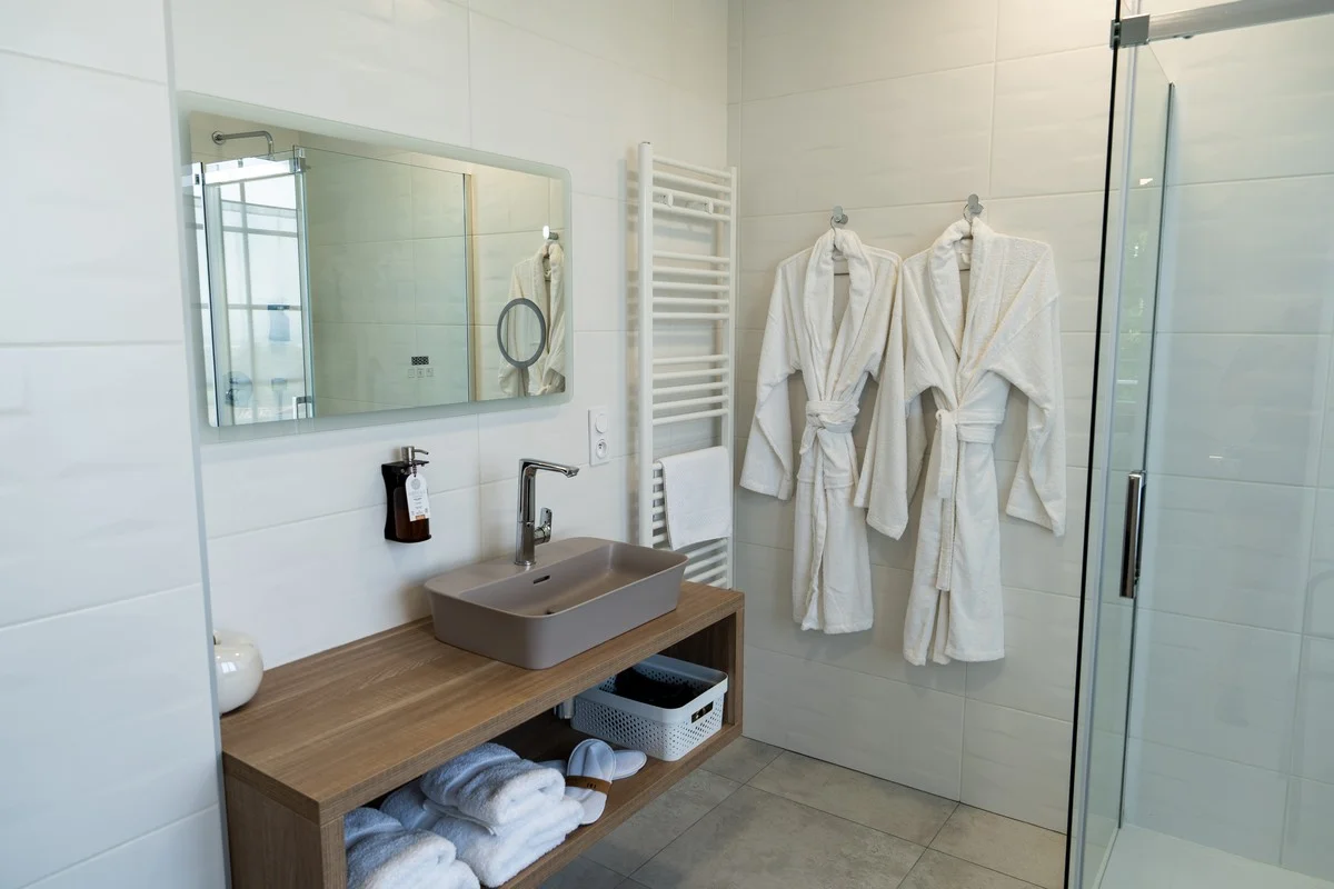 Chambre Mont Verdun — douche à l'italienne de la salle de bain privative