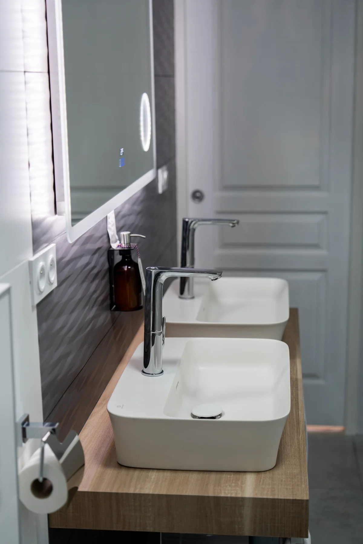 Chambre Mont d'Or — douche à l'italienne de la salle de bain privative