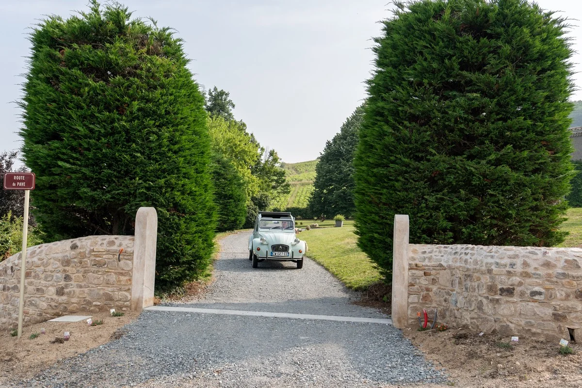 L'entrée chaleureuse de la Villa Saint-Lager