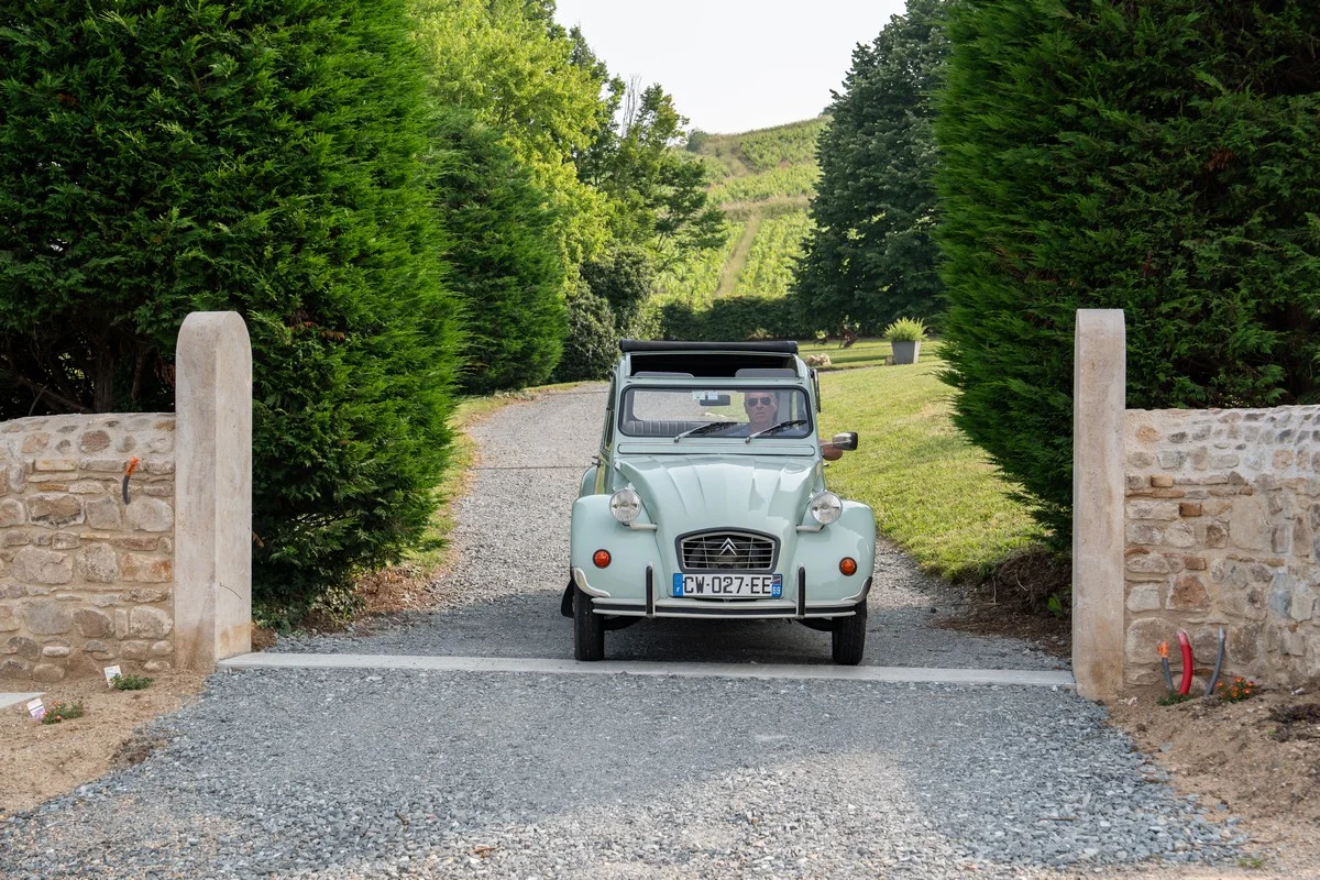 La 2CV, une touche d’authenticité beaujolaise